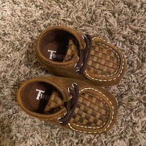 Baby twister shoes